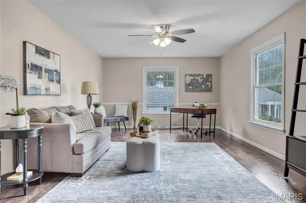 166 Southdown DR, Chesterfield, MO 63017