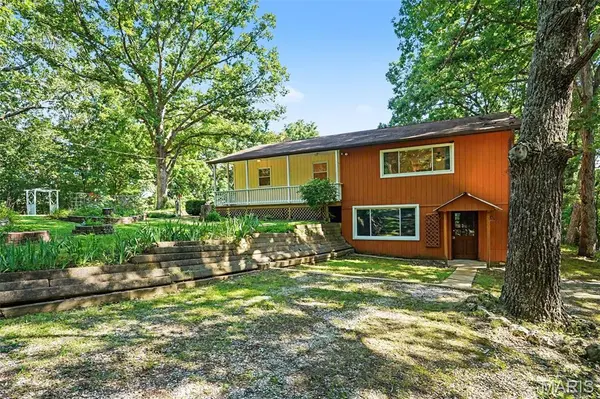 5072 Oak Tree LN, House Springs, MO 63051