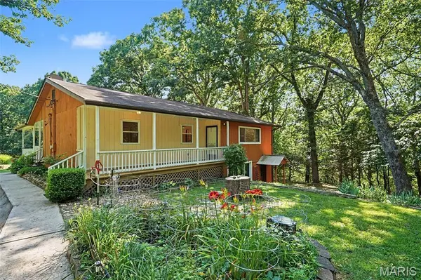 5072 Oak Tree LN, House Springs, MO 63051
