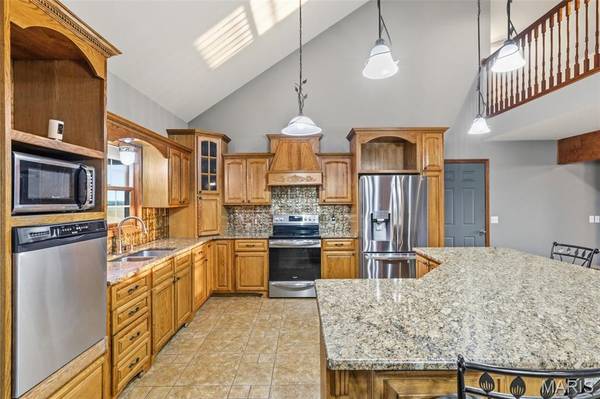30998 Gifford Trail, La Plata, MO 63549