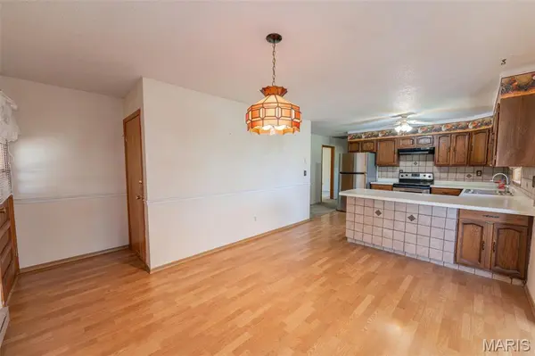 24265 Cr-434, St James, MO 65559