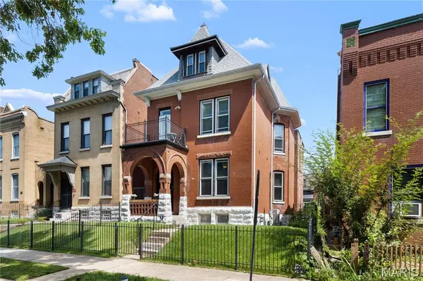 2805/2807 Accomac ST, St Louis, MO 63104
