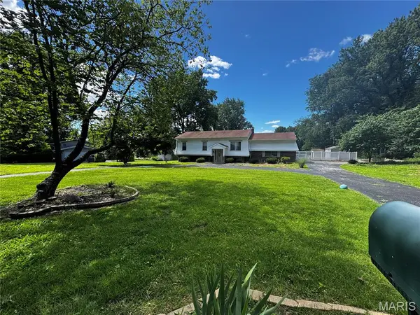 55 Queens DR, Unincorporated, MO 63034