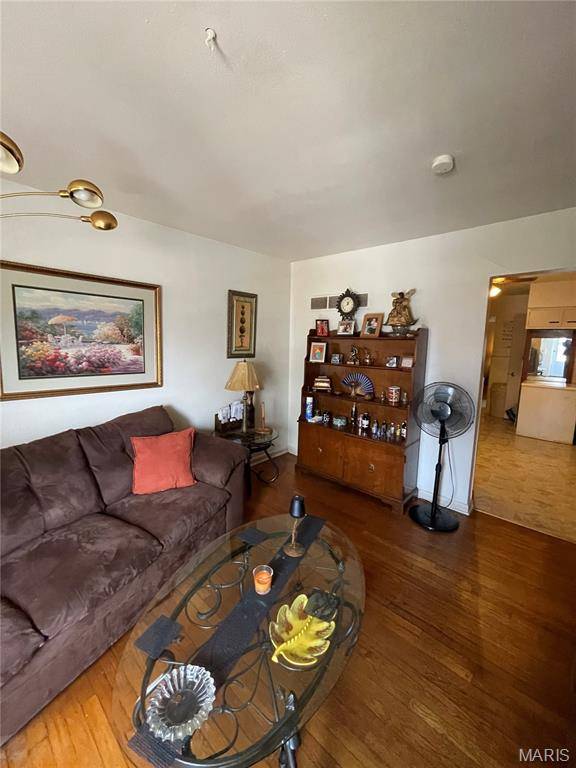 8552 Church RD, St Louis, MO 63147