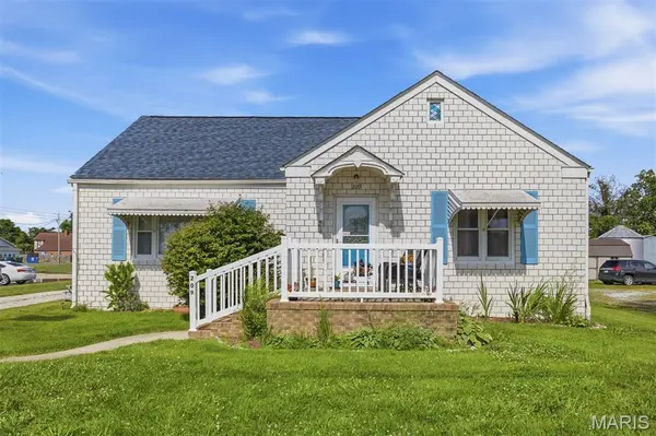 209 S Broadway, Hoffman, IL 62250