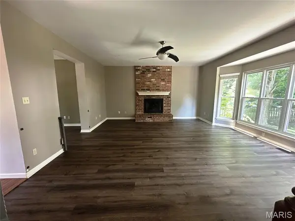 7377 Little Oaks DR, O'fallon, MO 63368