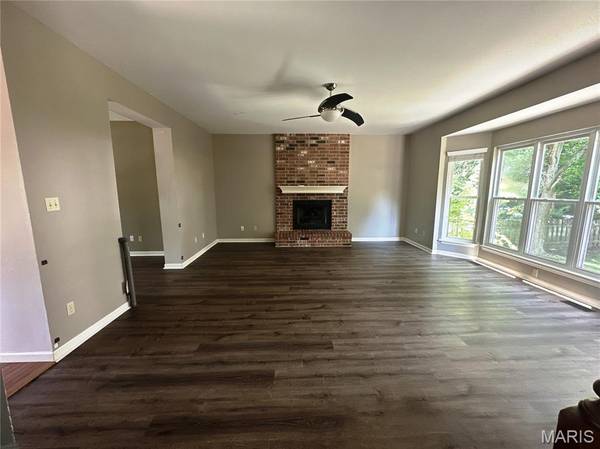 7377 Little Oaks DR, O'fallon, MO 63368