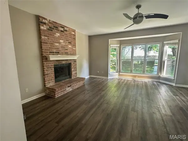 7377 Little Oaks DR, O'fallon, MO 63368