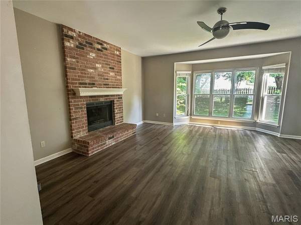 7377 Little Oaks DR, O'fallon, MO 63368