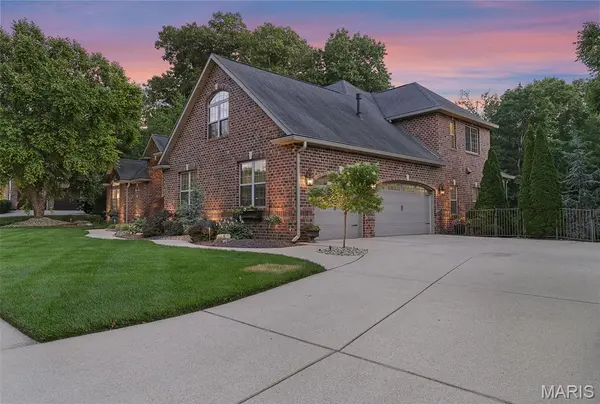1116 Far Oaks DR, Caseyville, IL 62232