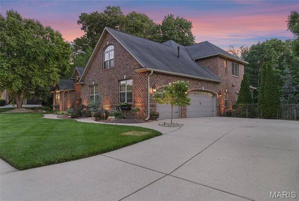 1116 Far Oaks DR, Caseyville, IL 62232