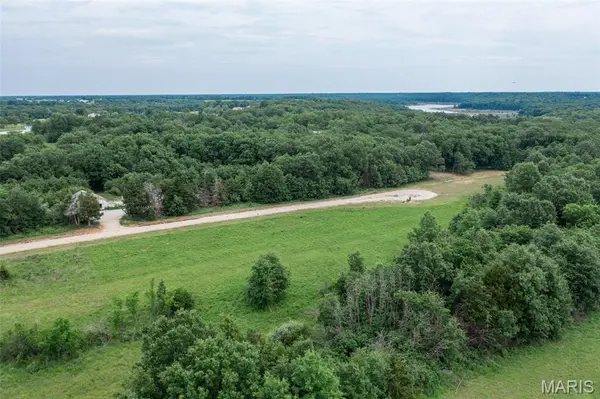 16 Halyon Estates, Perry, MO 63462