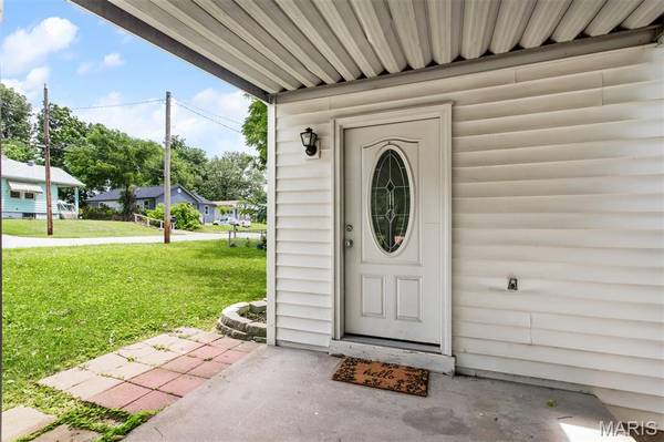 10532 Decker AVE, St Louis, MO 63114