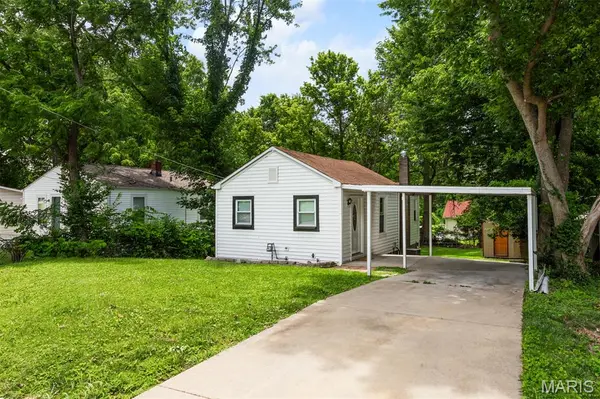 10532 Decker AVE, St Louis, MO 63114