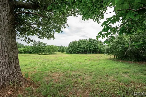 21 Halyon Estates, Perry, MO 63462