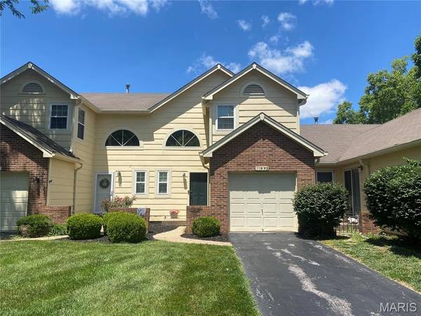 11932 Autumn Lakes DR, Maryland Heights, MO 63043