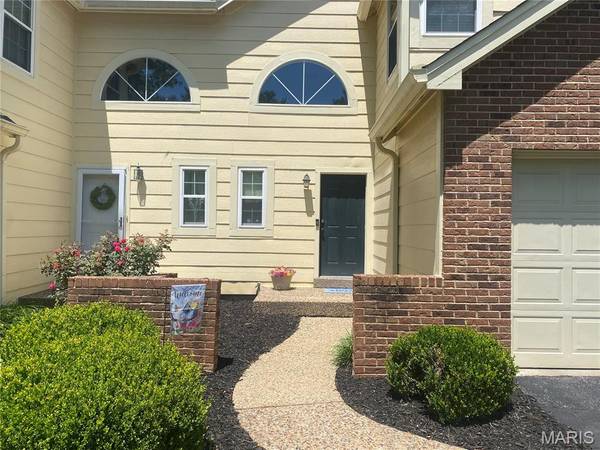 11932 Autumn Lakes DR, Maryland Heights, MO 63043