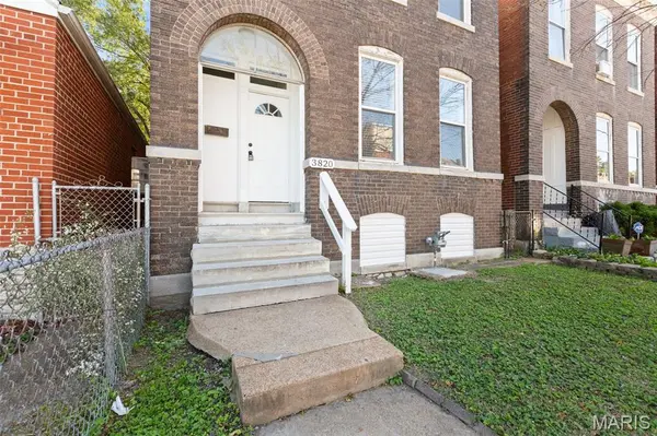 3820 Iowa AVE, St Louis, MO 63118