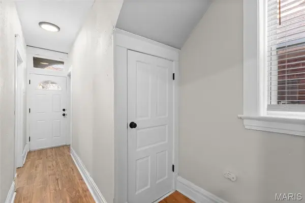 3820 Iowa AVE, St Louis, MO 63118