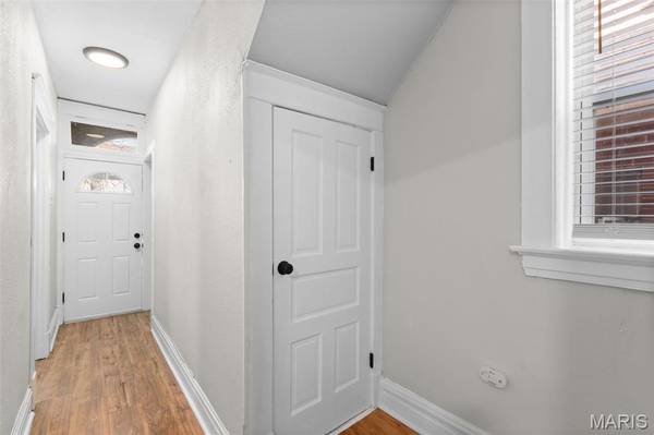 3820 Iowa AVE, St Louis, MO 63118