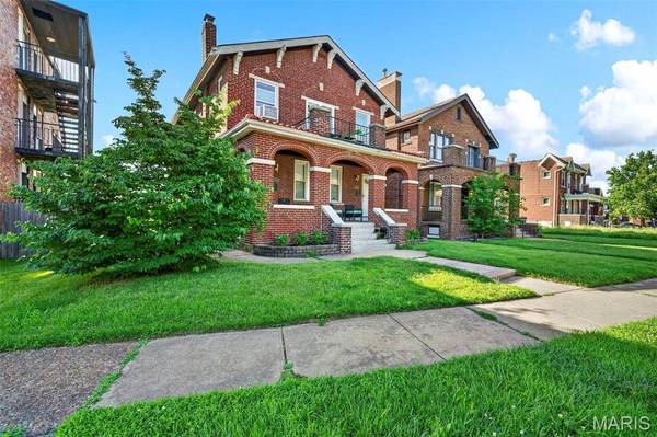 4200 Lawn AVE, St Louis, MO 63109