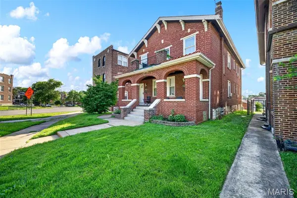 4200 Lawn AVE, St Louis, MO 63109