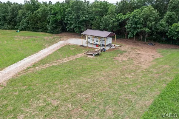 30 Halyon Estates, Perry, MO 63462