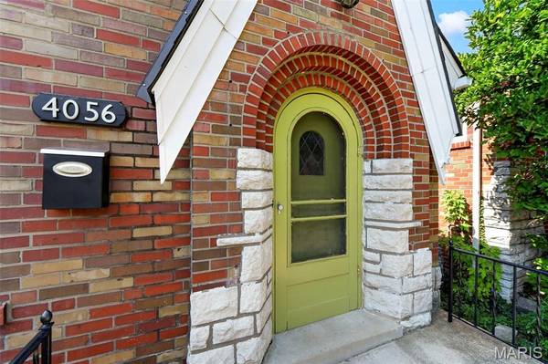4056 Oleatha AVE, St Louis, MO 63116