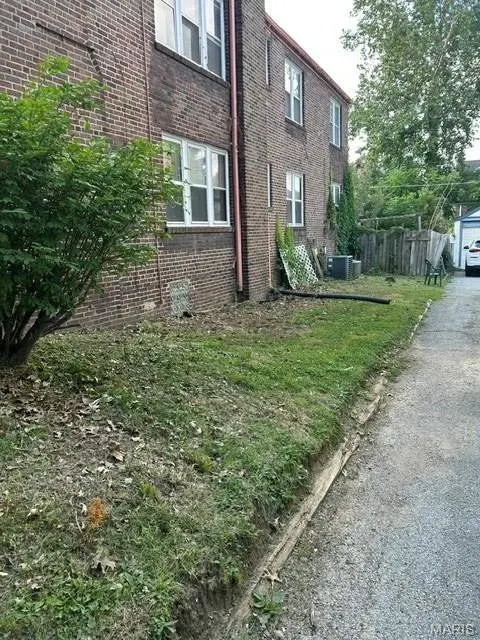 7729 Delmar BLVD, University City, MO 63130