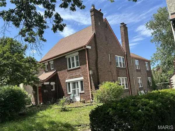 7729 Delmar BLVD, University City, MO 63130