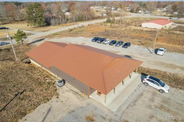 140 W Outer Rd., Poplar Bluff, MO 63901