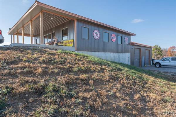 140 W Outer Rd., Poplar Bluff, MO 63901