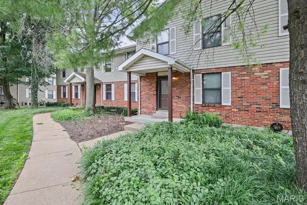 1812 Suns Up CT, Florissant, MO 63031