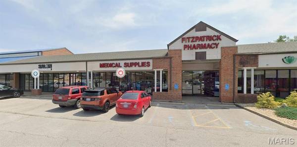 15394 Manchester Rd, Ellisville, MO 63021