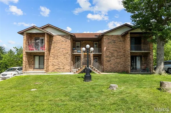 1027 Caroline DR, Washington, MO 63090