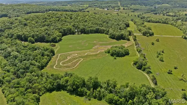 2276 Old Fredericktown RD, Farmington, MO 63640
