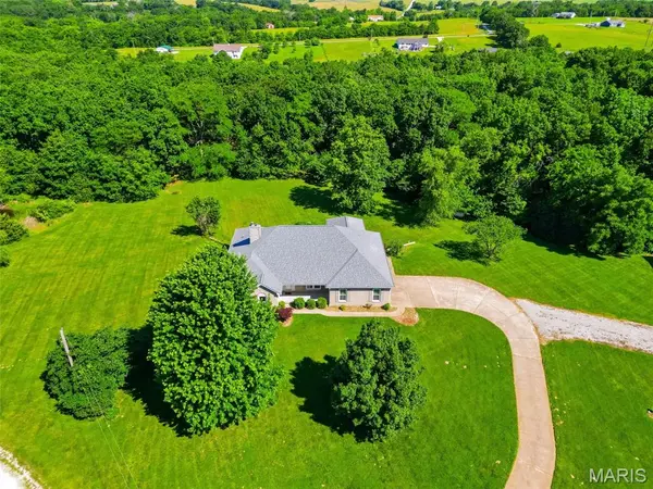 310 Morgan Meadows LN, Eolia, MO 63344