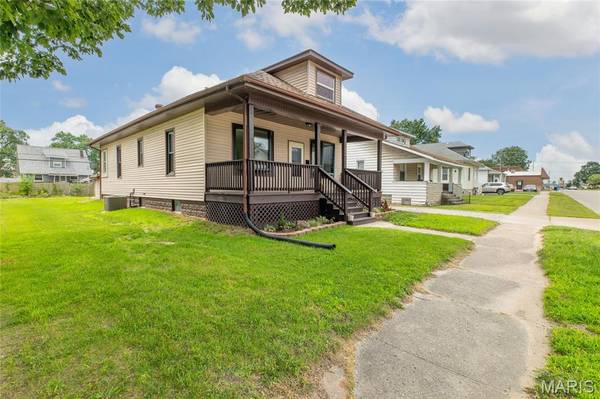 640 E Ferguson AVE, Wood River, IL 62095