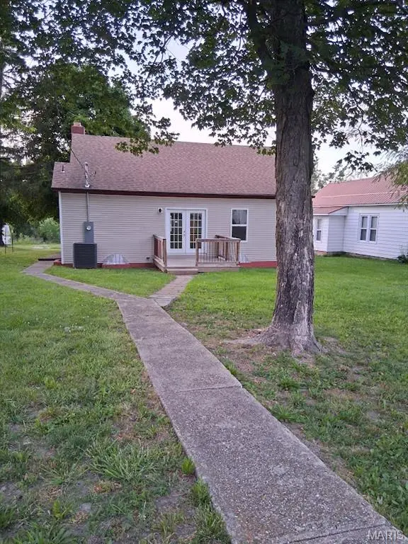 303 W 8th ST, Salem, MO 65560