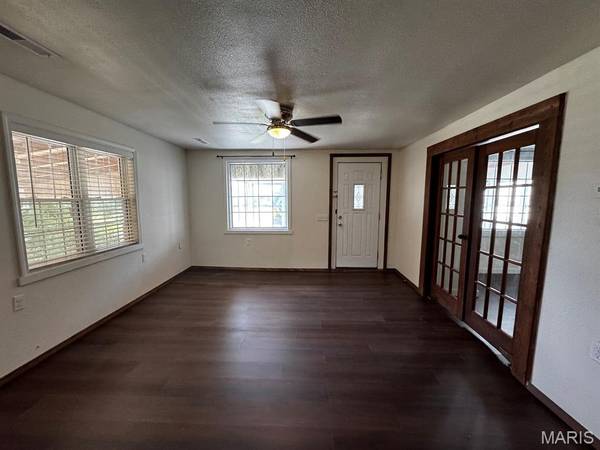 255 W Reed AVE, Puxico, MO 63960