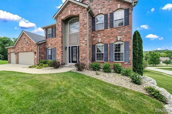 2 Doe Valley CT, O'fallon, MO 63366