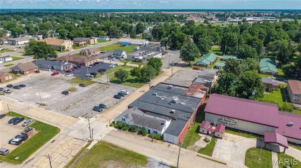 205 S New Madrid ST, Sikeston, MO 63801