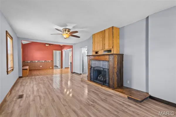 1620 N Monroe ST, Litchfield, IL 62056