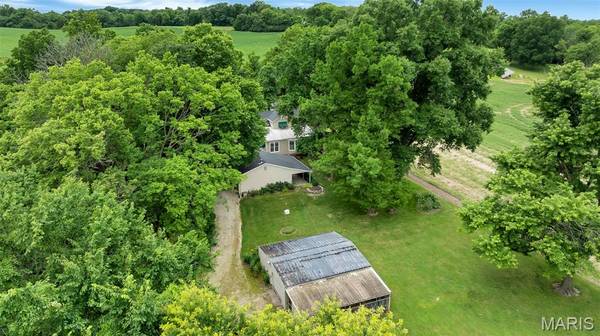 2049 Mullins Creek RD, Dupo, IL 62239