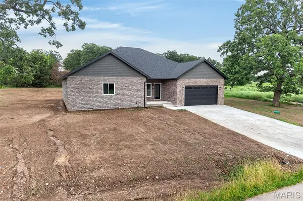 26780 Ontario DR, Lebanon, MO 65536