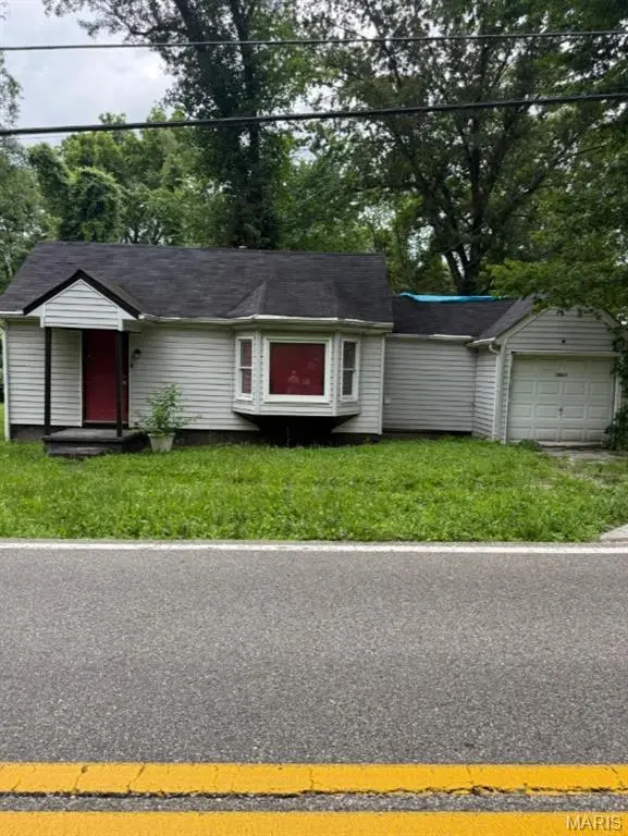 10105 Imperial DR, Unincorporated, MO 63136