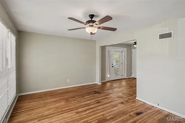 840 Babler DR, Florissant, MO 63031