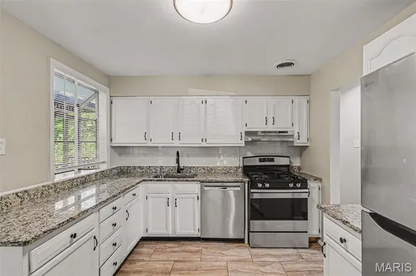 840 Babler DR, Florissant, MO 63031