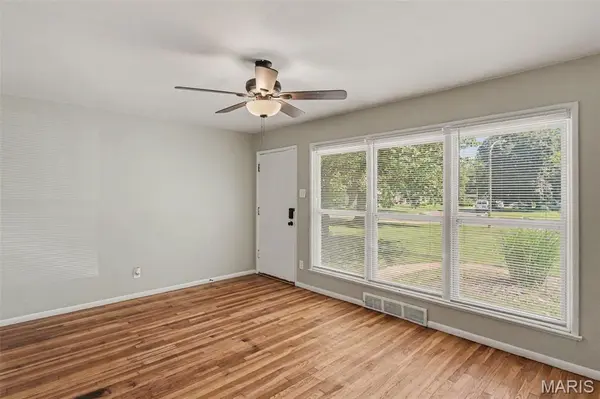 840 Babler DR, Florissant, MO 63031