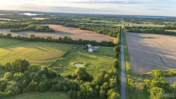 16759 Route E, Perry, MO 63462